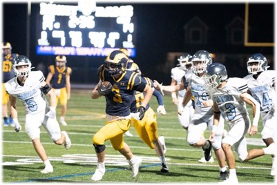 Billy Running from defenders.jpg