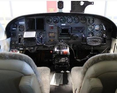 cessna twin2.jpg