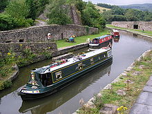 Typical narrowboat.jpg