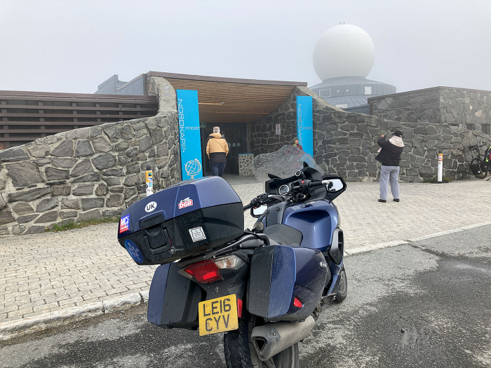 Bike_at_Nordkapp_IMG_1189.jpg